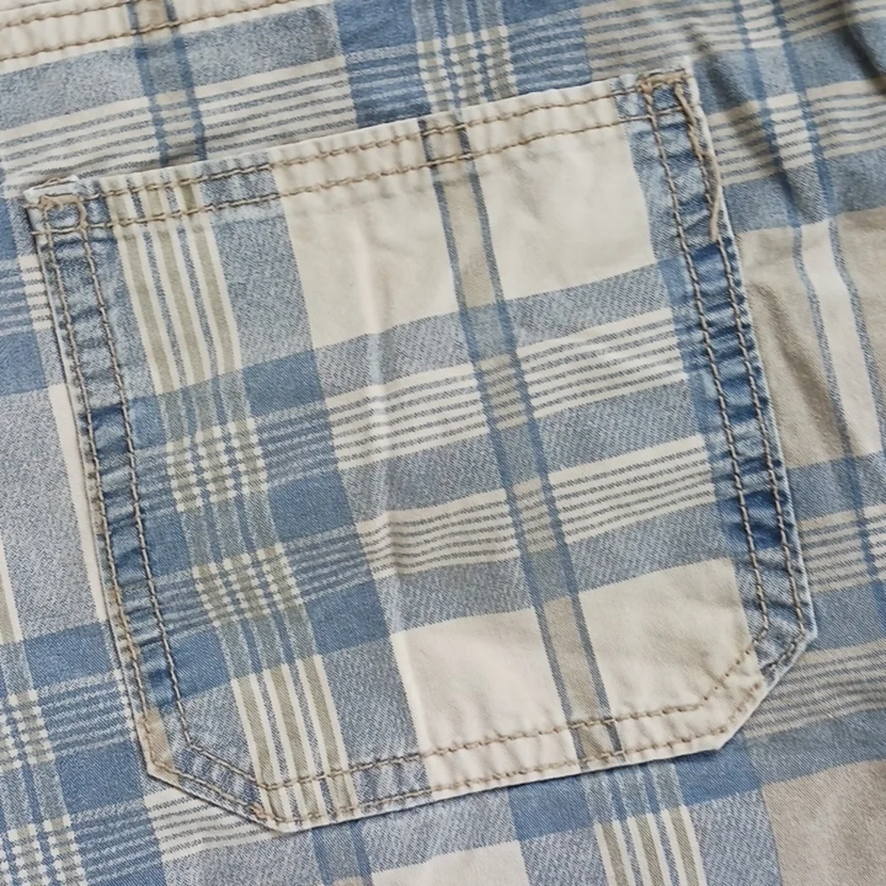 Old Navy men's or boys plaid shorts size 28